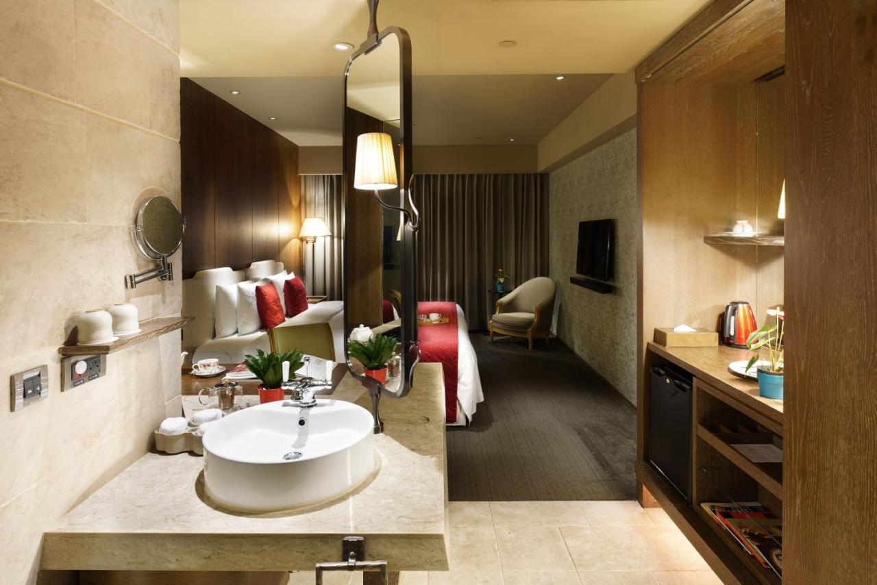 Superior King Room Combined Beds