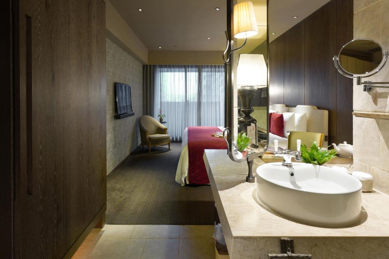 Superior King Room Combined Beds